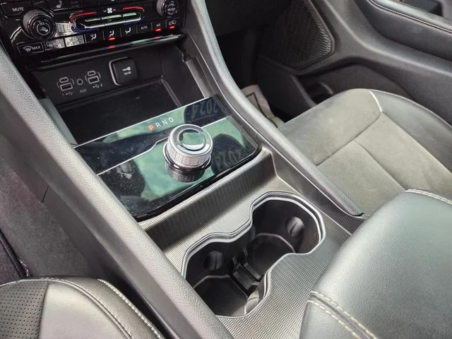Used 2024 Gray Jeep Altitude image 25