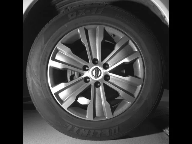 Used 2015 Pearl White Nissan SL image 9
