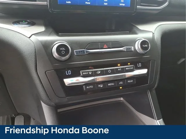 Used 2020 Blue Ford XLT image 27