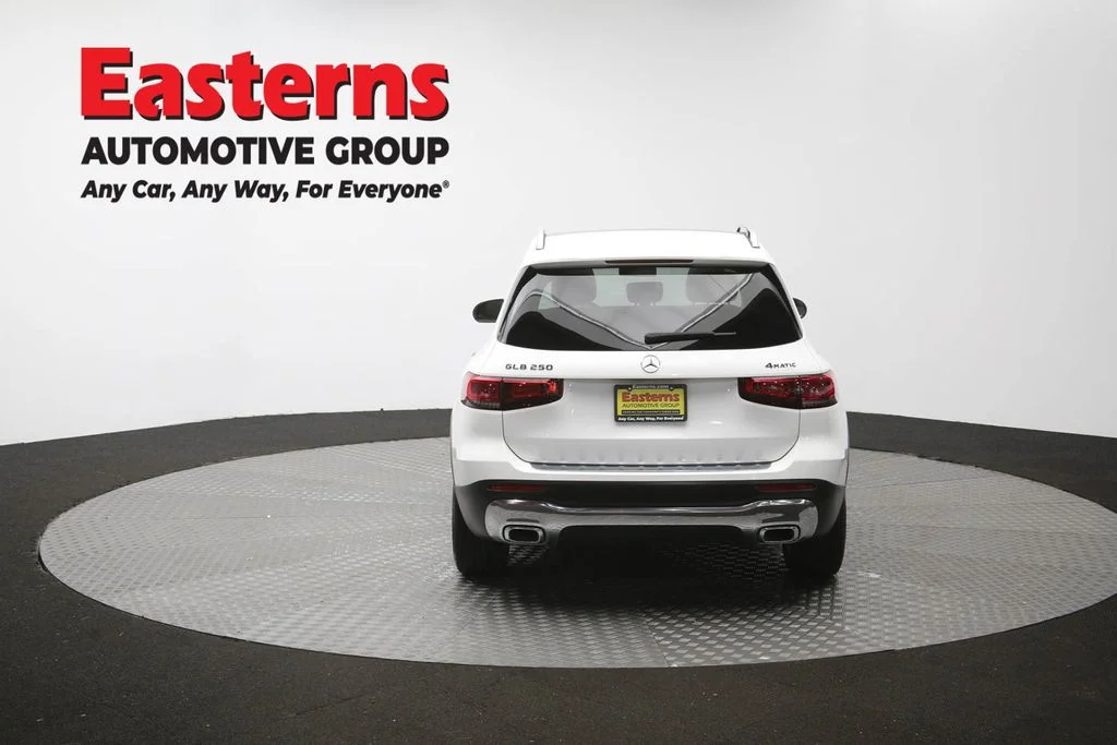 Used 2021 White Mercedes-Benz GLB 250 image 41
