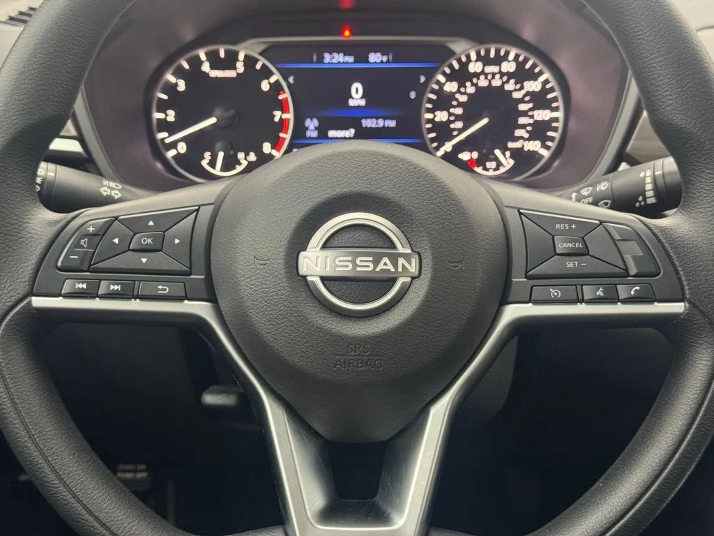 Used 2024 Red Nissan 2.5 SV image 17
