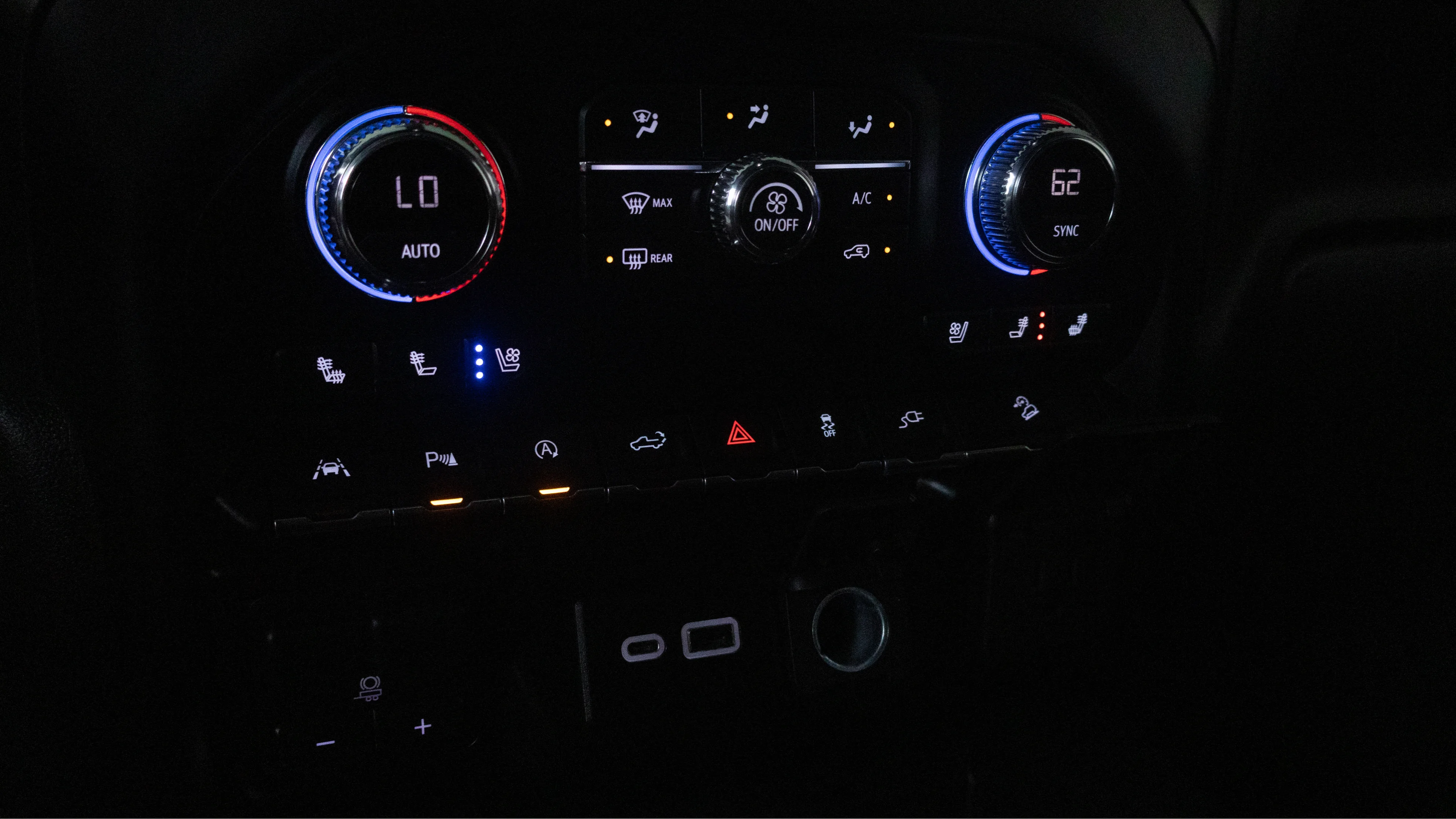 Used 2021 Onyx Black GMC AT4 image 13