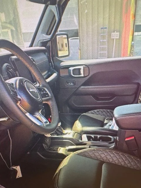 Used 2023 Black Jeep High Altitude image 4