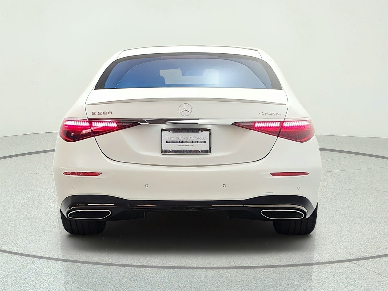 Certified Used 2025 MANUFAKTUR Moonlight White Magno Mercedes-Benz S 580 4MATIC® Sedan image 6