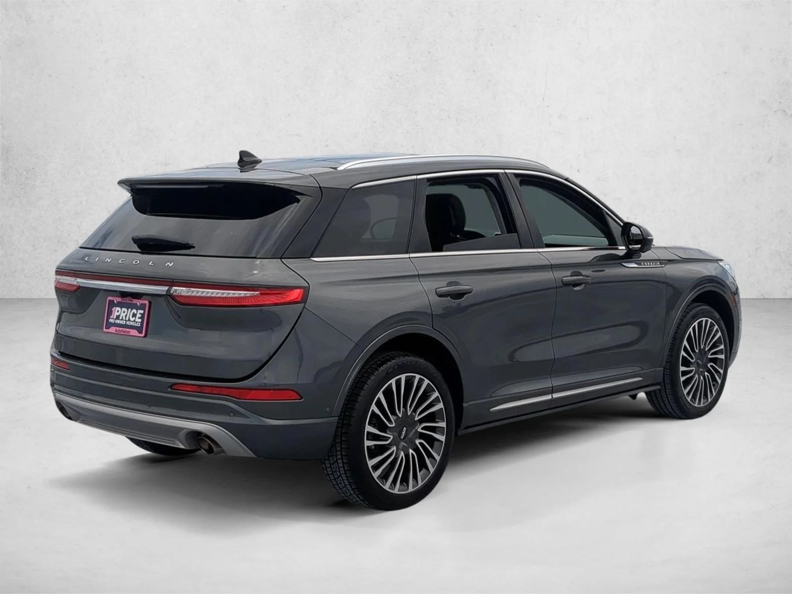 Used 2020 Magnetic Gray Lincoln Reserve image 5