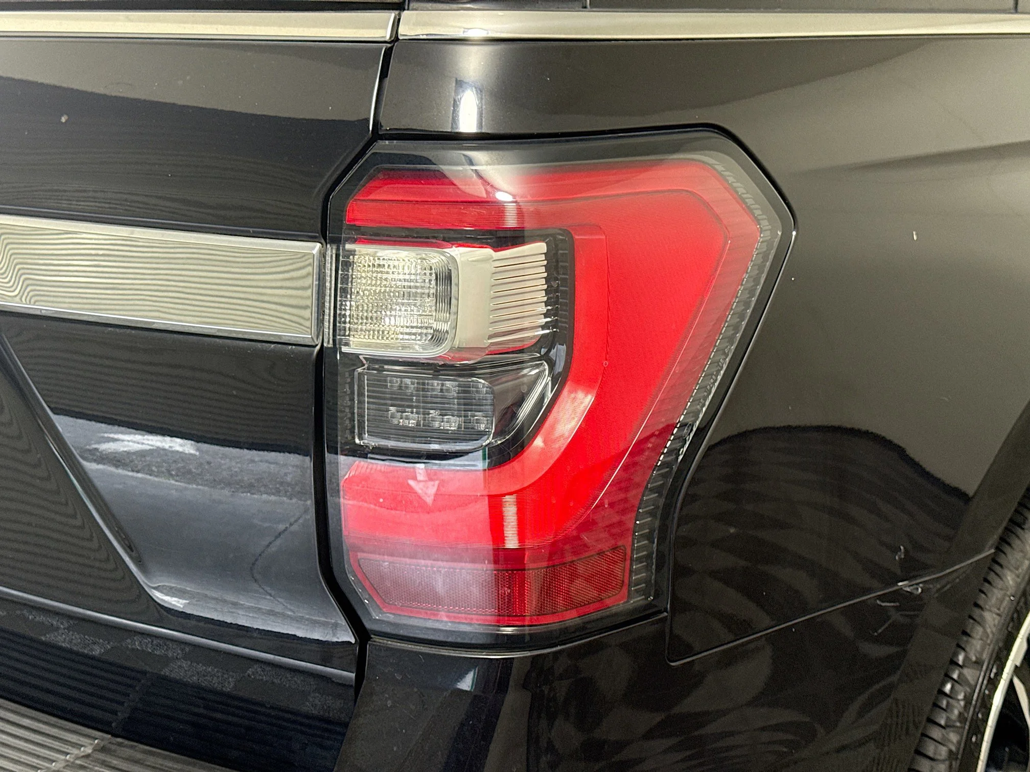 Used 2019 Agate Black Metallic Ford Limited image 30
