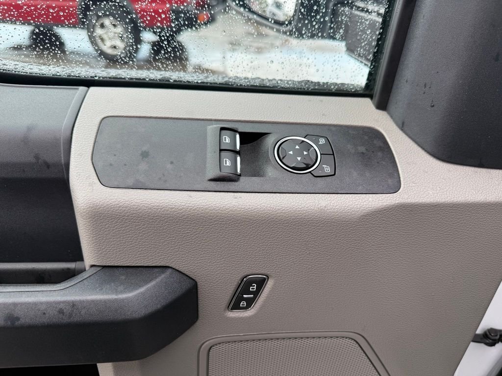 Used 2022 White Ford XL image 10