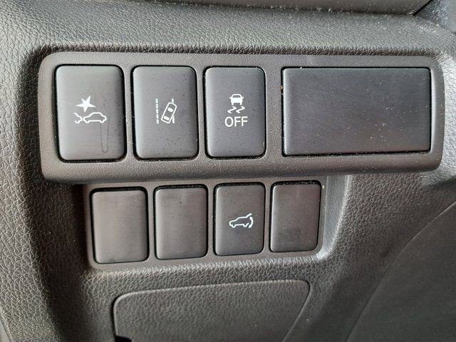 Used 2024 Black Mitsubishi SE image 13