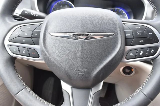 Used 2024 Silver Chrysler Touring L image 23
