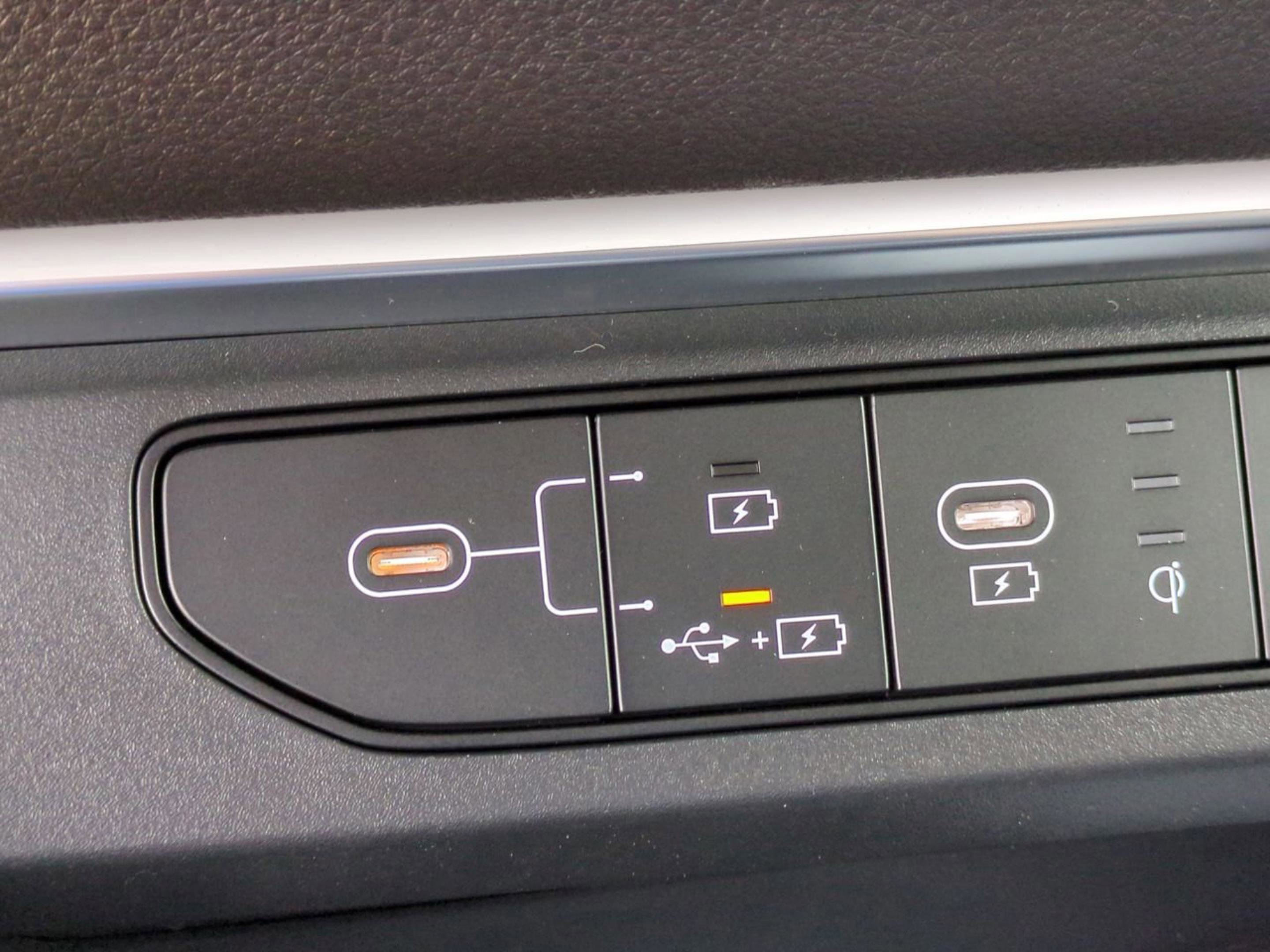 New 2026 Snow White Pearl Kia SX image 28