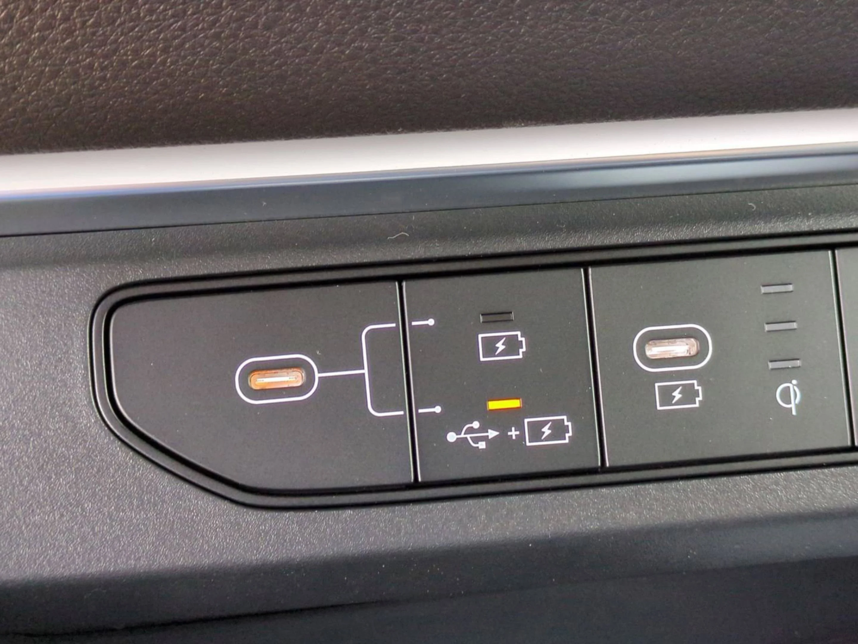 New 2026 Snow White Pearl Kia SX image 28
