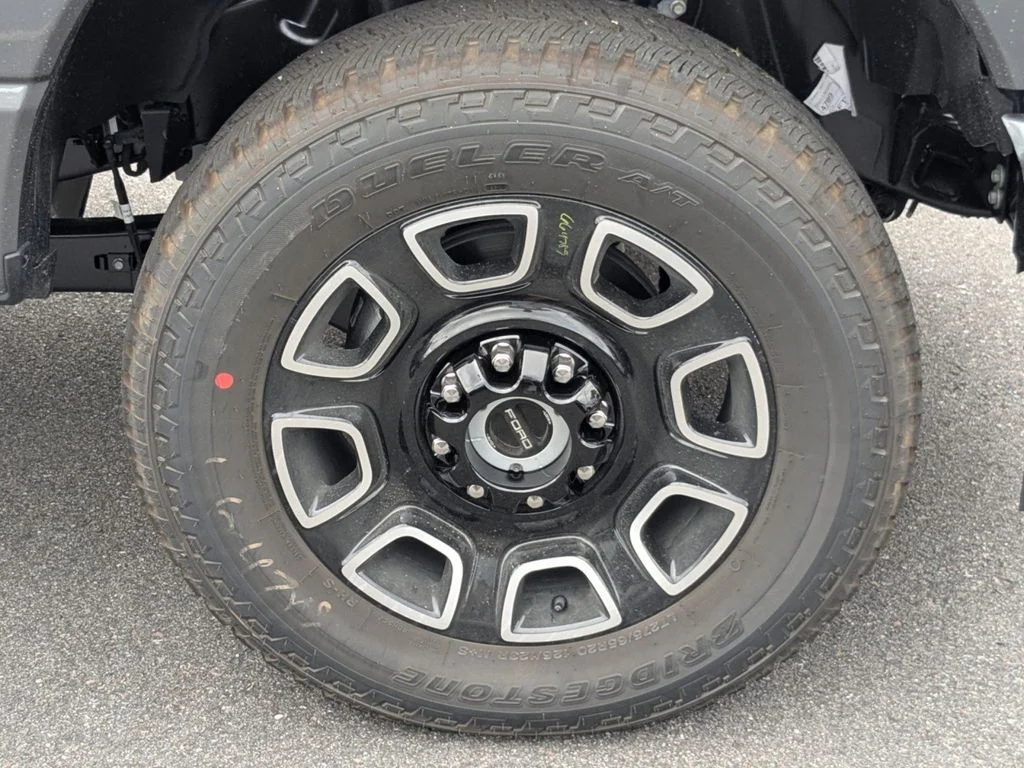 2026 Ford F-250 Super Duty Platinum - Photo 11