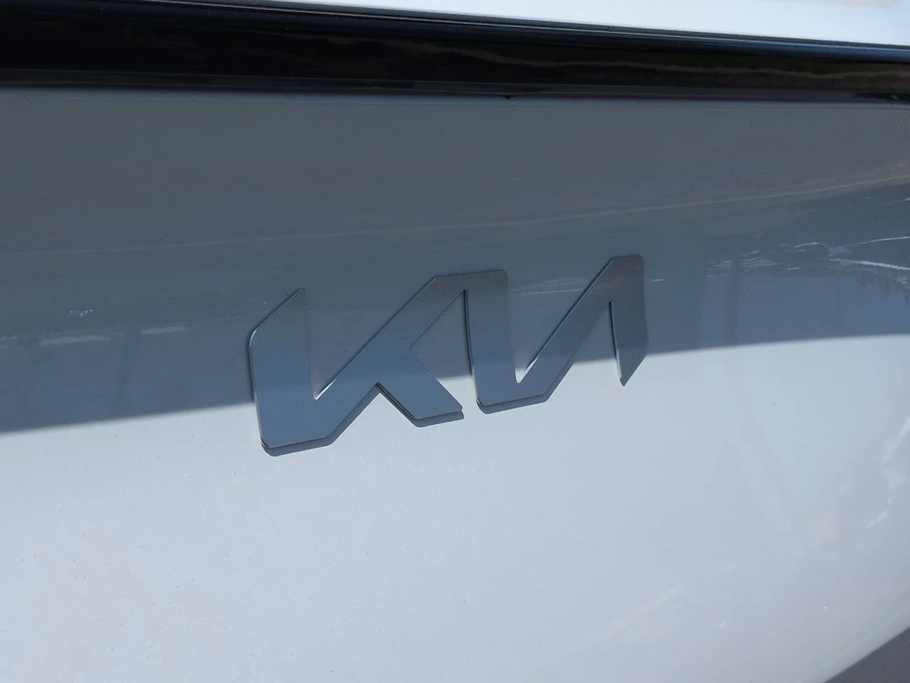 New 2026 Snow White Pearl Kia SX Prestige image 32
