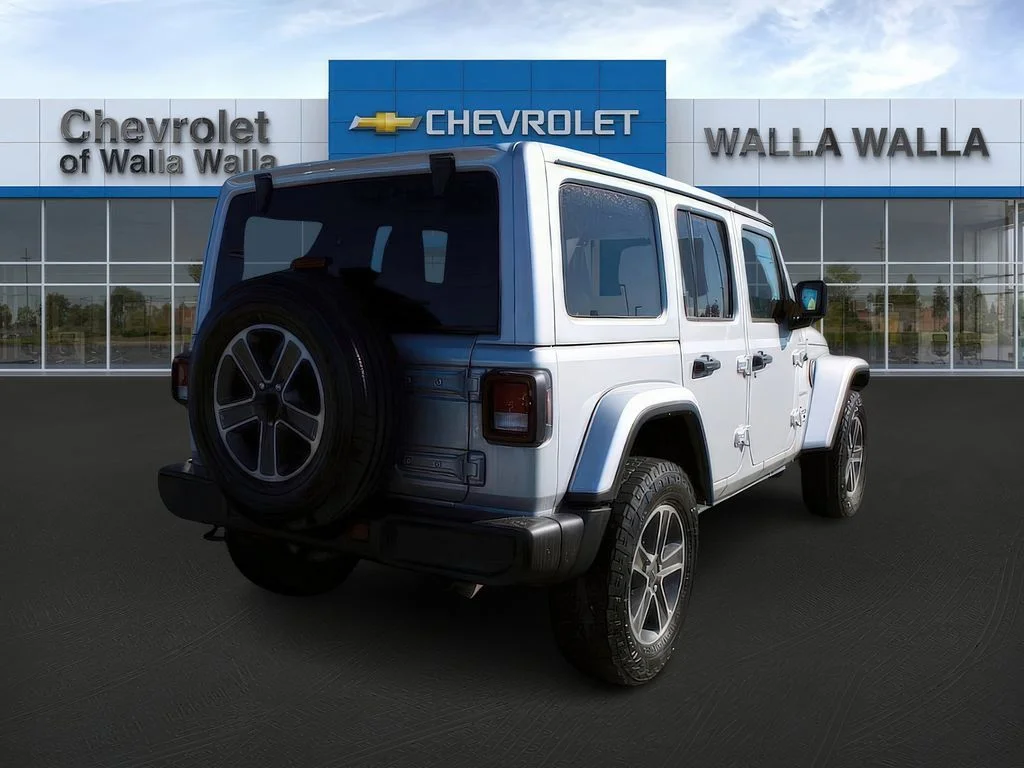 Used 2023 Silver Zynith Jeep Sahara image 6
