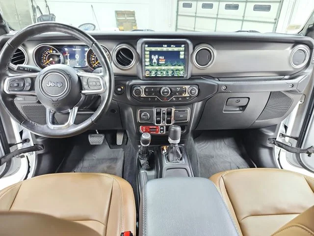 Used 2023 Silver Jeep Rubicon image 23