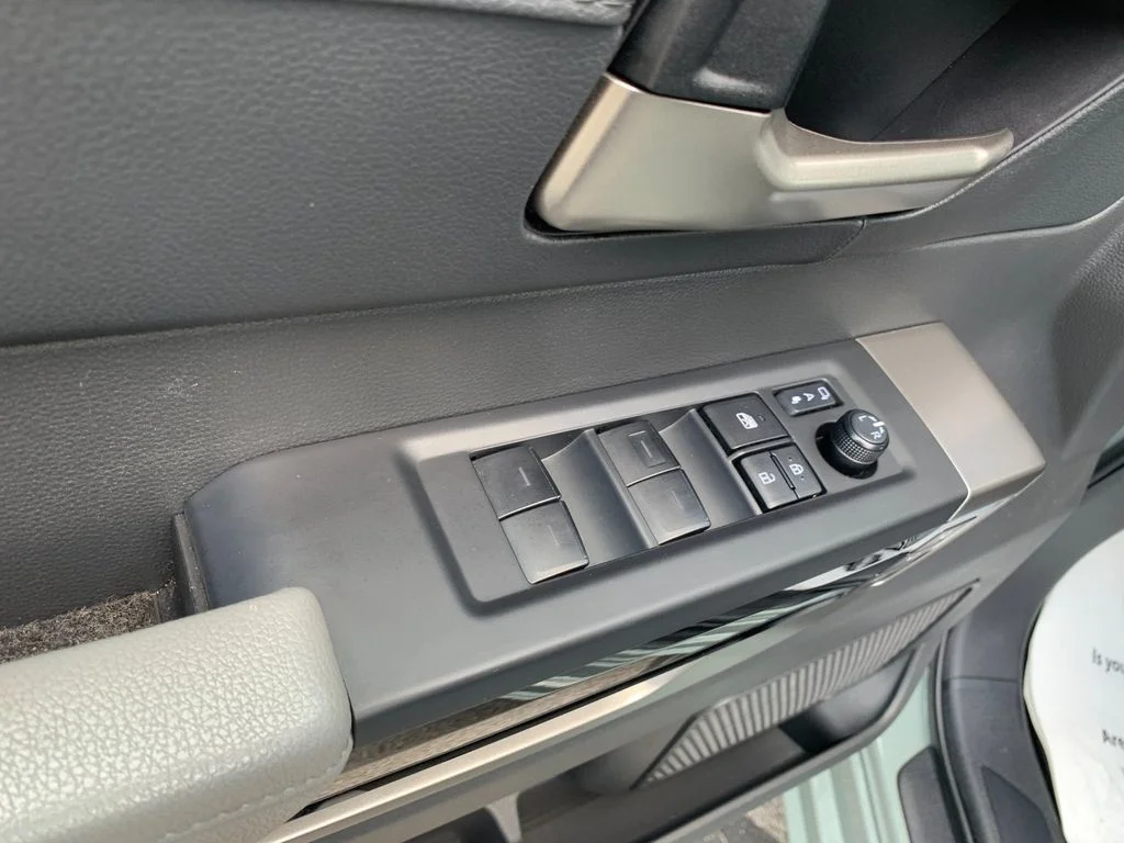 Used 2025  Toyota Limited image 13