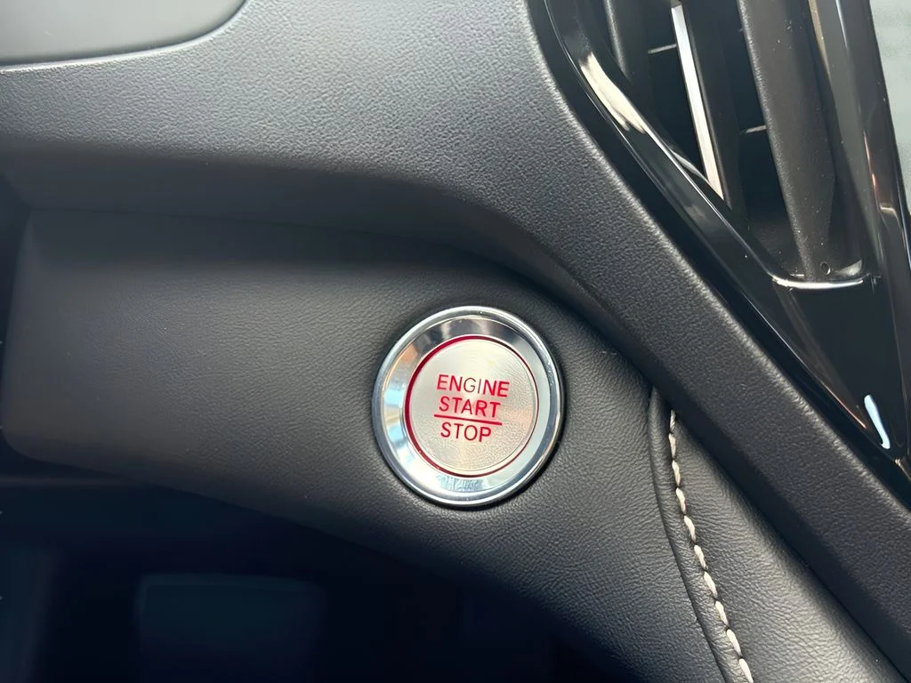 Used 2019  Acura Advance Package image 18