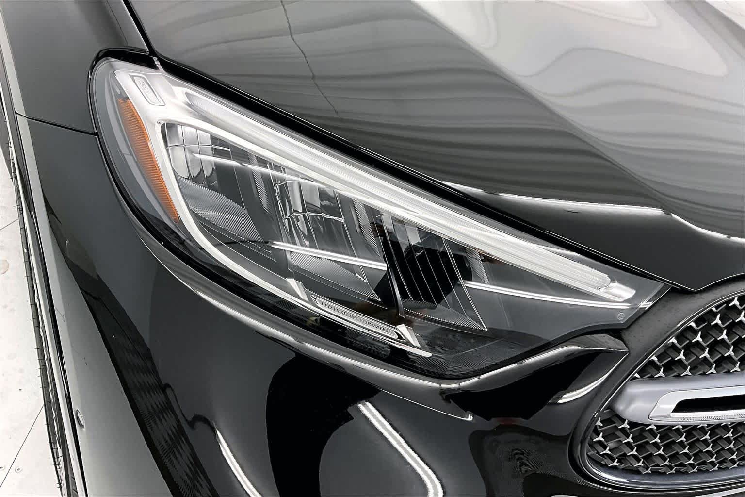 New 2026 Obsidian Black Metallic Mercedes-Benz GLC 300 image 21