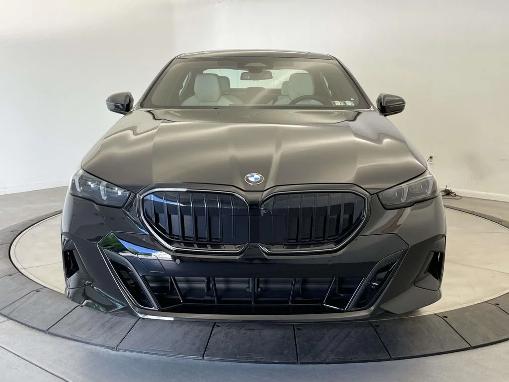 New 2027 Black BMW 530i xDrive image 8