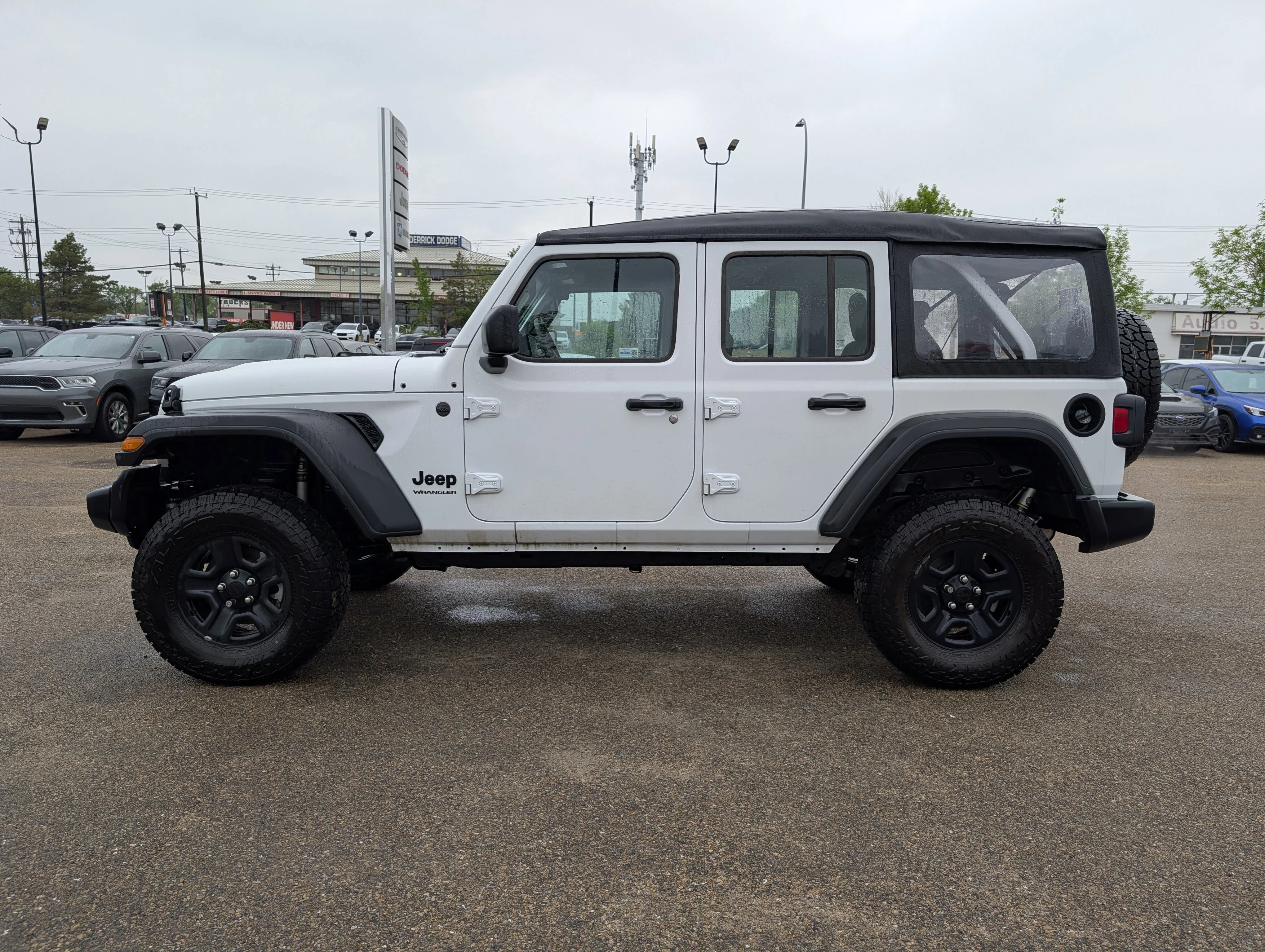 Used 2025 Bright White Jeep Sport image 3
