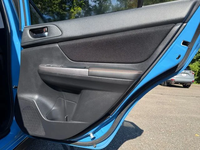 Used 2016 Blue Subaru 2.0i Premium image 33
