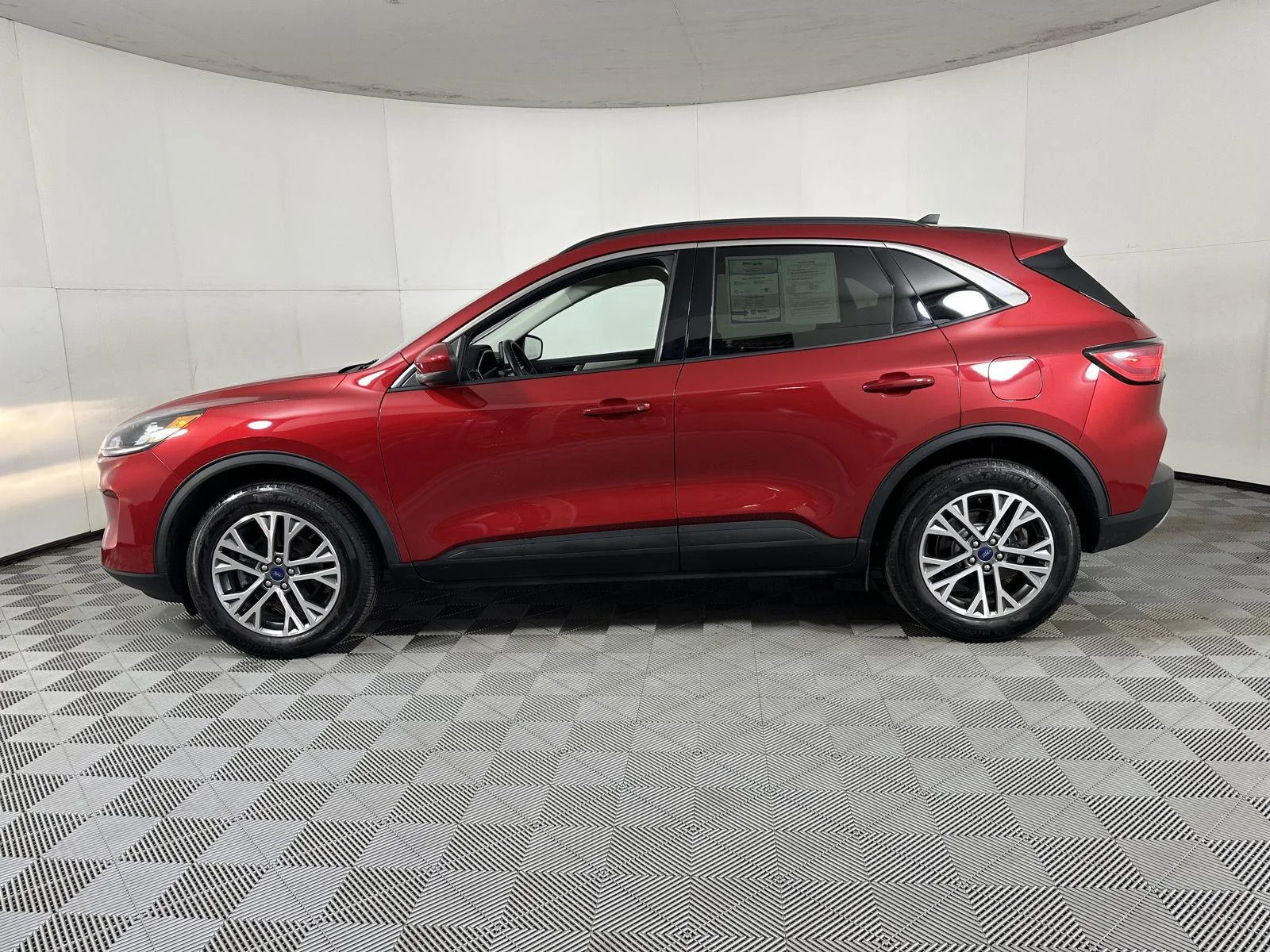 Used 2021 Rapid Red Metallic Tinted Clearcoat Ford SEL image 16