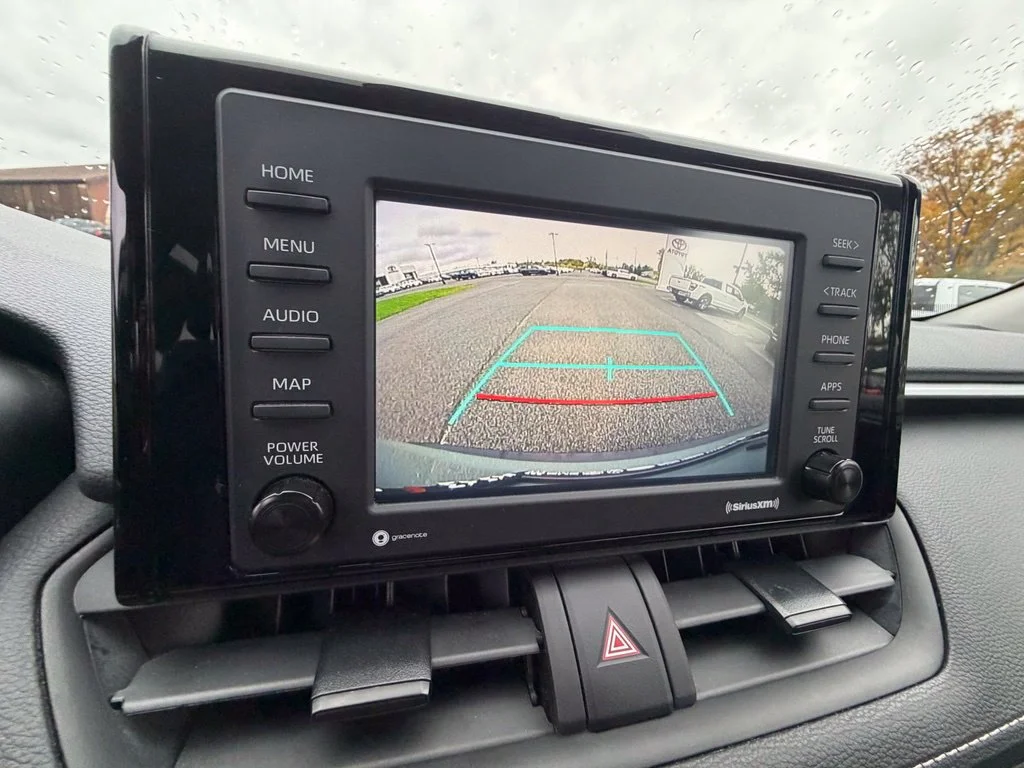 Used 2021  Toyota XLE image 20