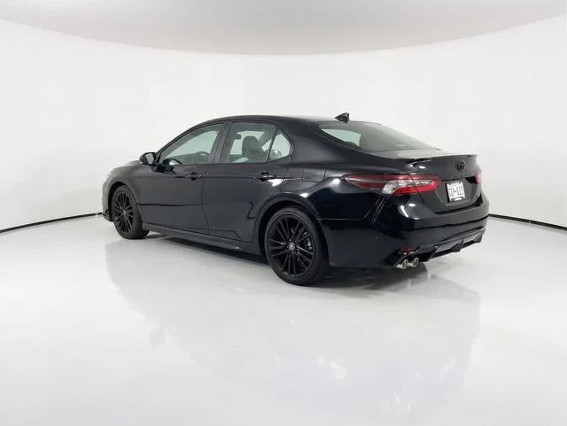Used 2026  Toyota SE Nightshade image 4
