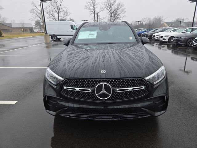 New 2026 Black Mercedes-Benz GLC300 image 8