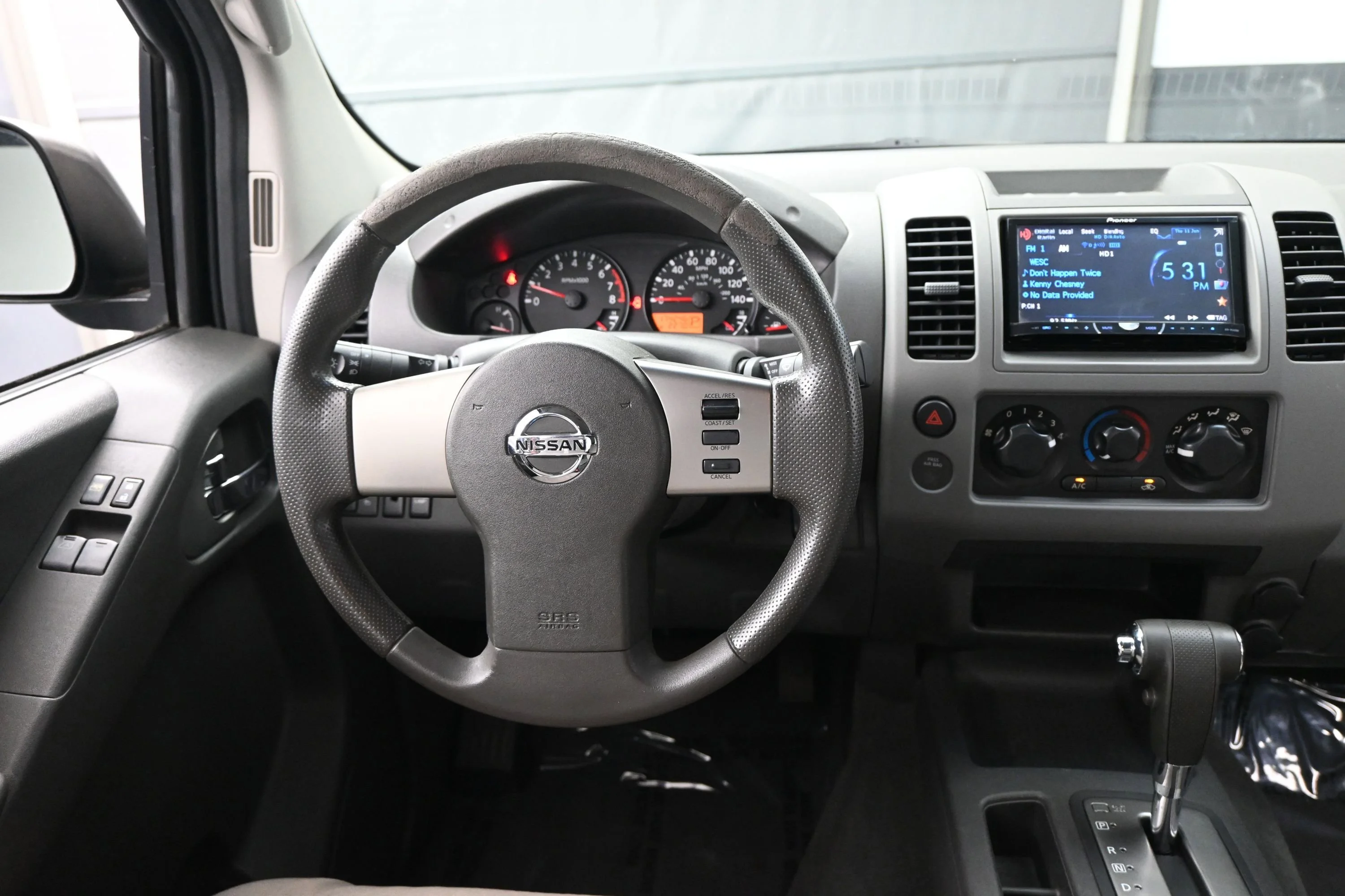 Used 2007 Storm Gray Nissan SE image 10