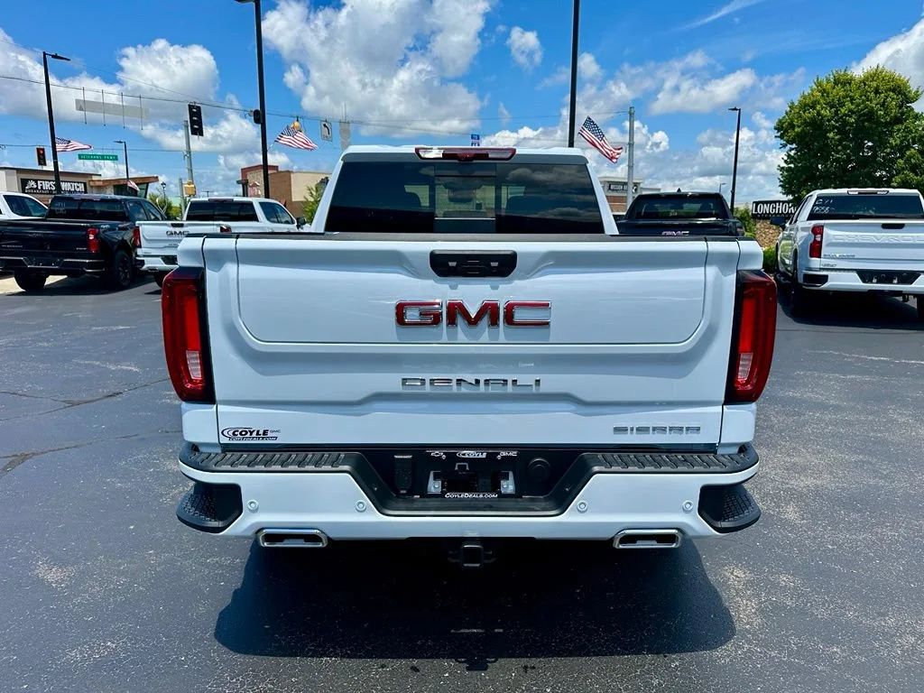 2026 GMC Sierra 1500 Denali - Photo 4