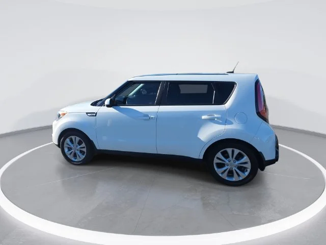 Used 2016 White Kia Plus image 6