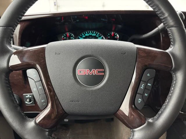 Used 2013 Deep Blue Metallic GMC Explorer Limited SE image 29
