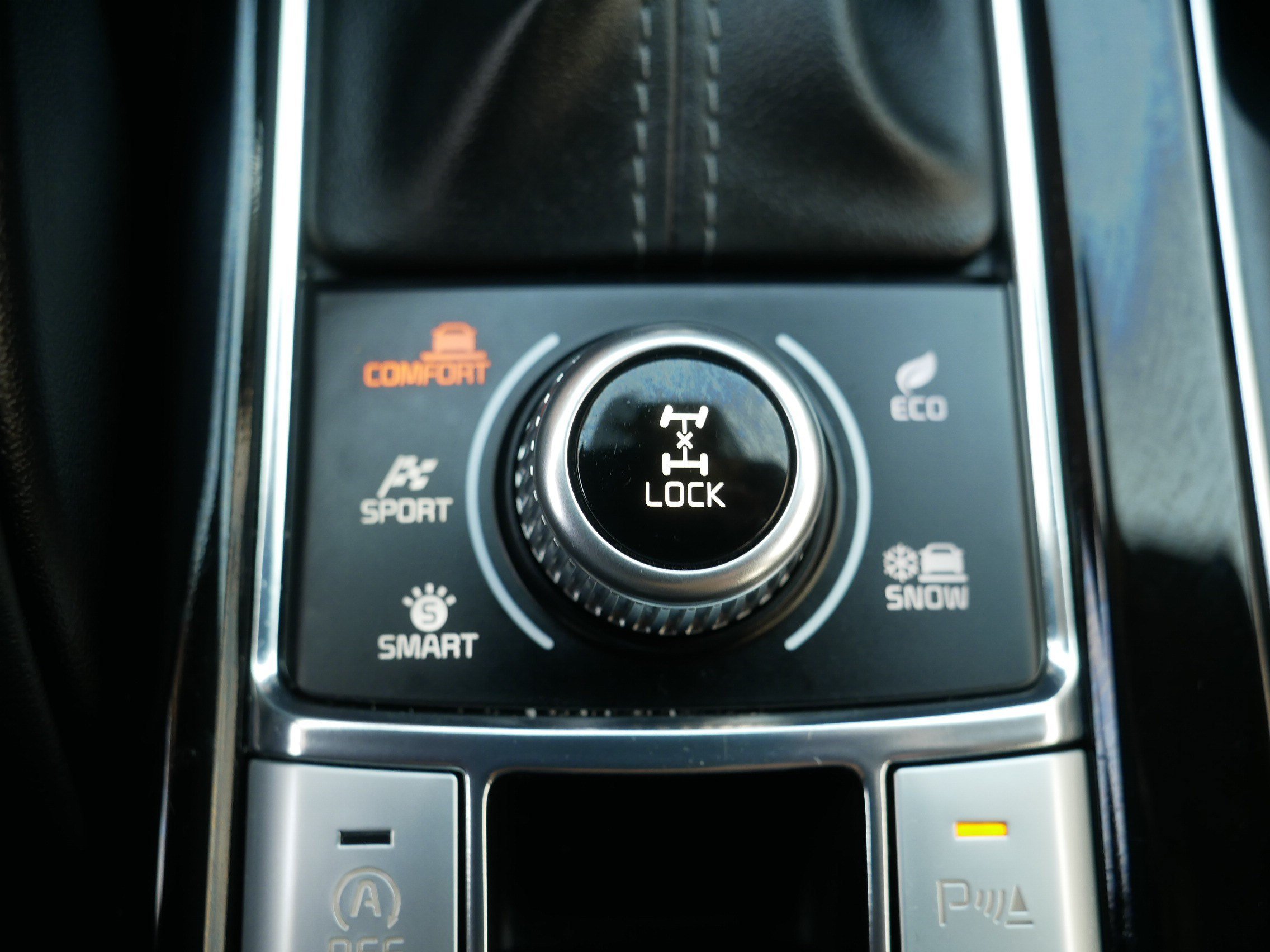 Certified Used 2024 Glacial White Pearl Kia SX image 32