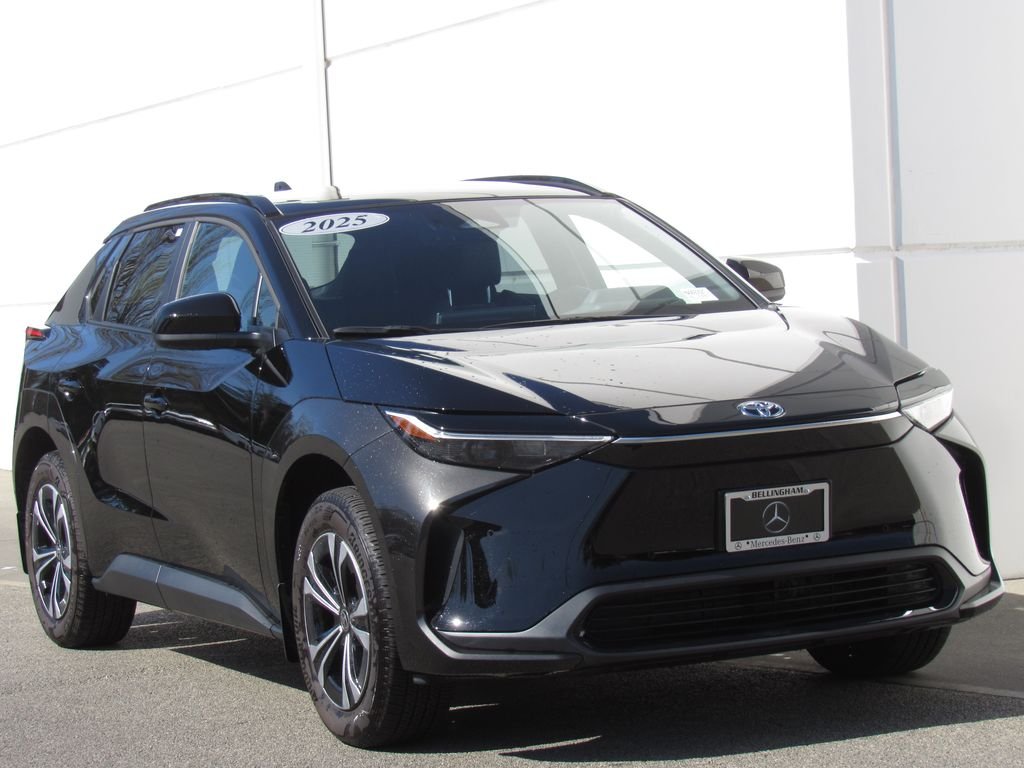 Used 2025 Toyota bZ4X XLE with VIN JTMAAAAA6SA069352 for sale in Bellingham, WA