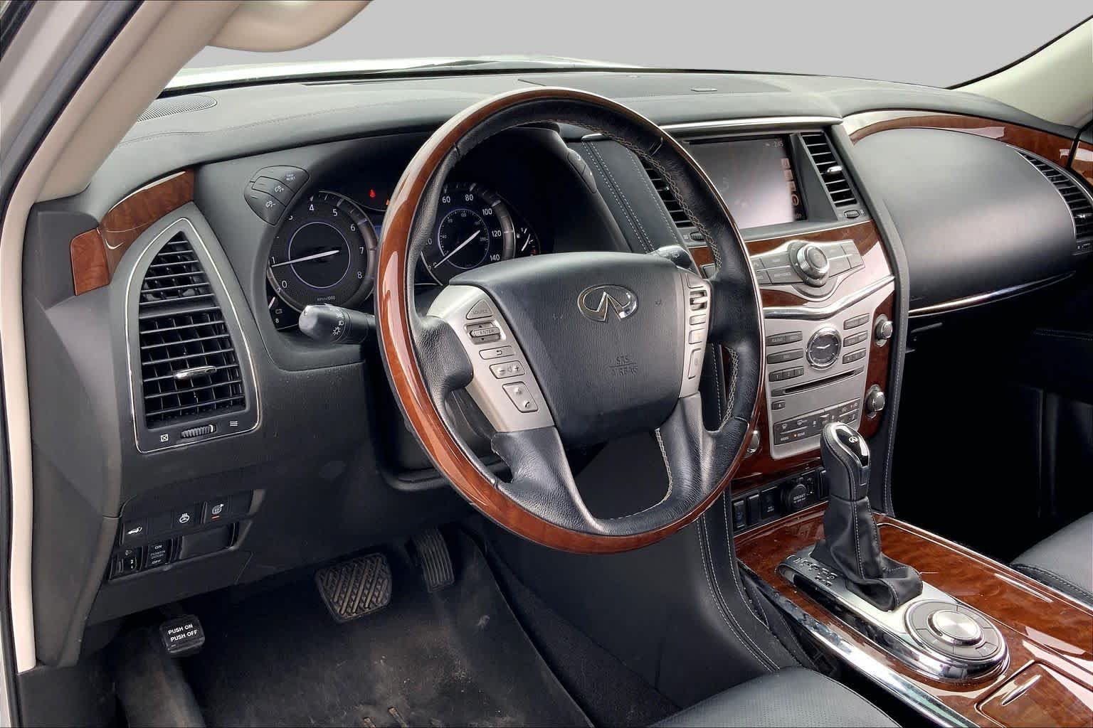 Used 2019 Liquid Platinum INFINITI LUXE image 18