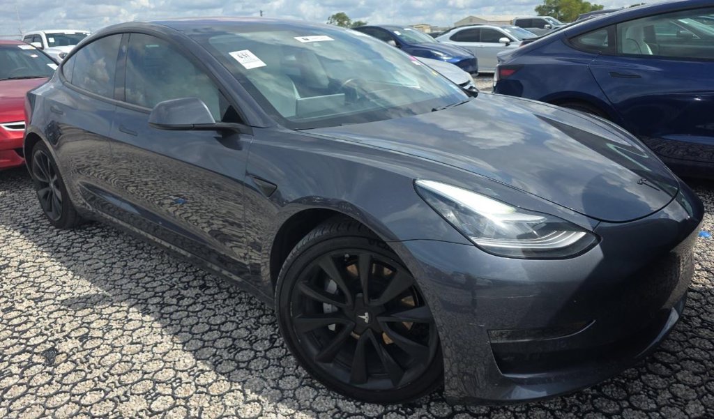 Used 2018 Silver Tesla Long Range image 2