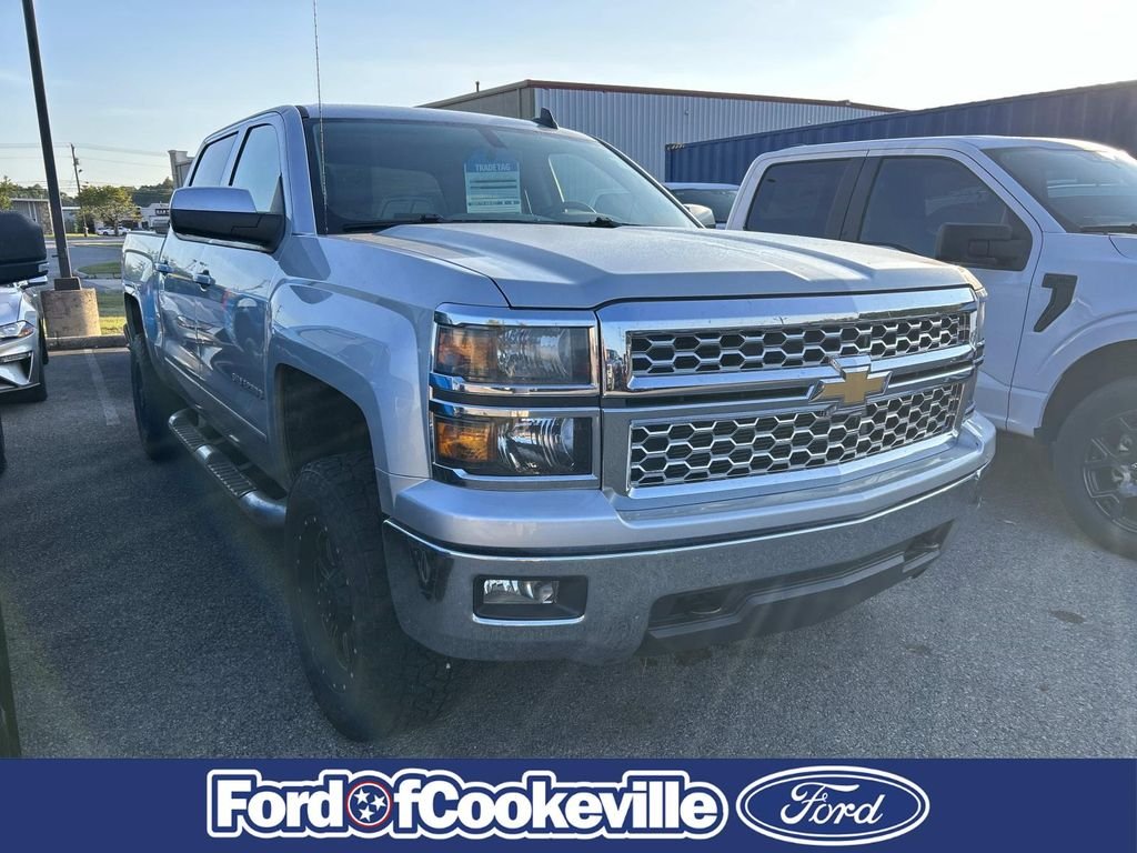 Used 2015 Silver Ice Metallic Chevrolet LT image 1