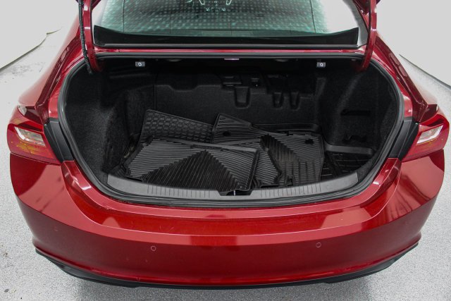 2018 Chevrolet Malibu Hybrid - Photo 11