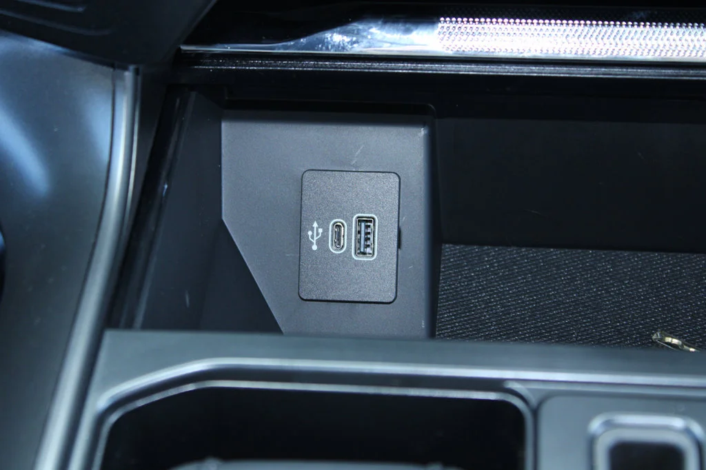New 2026 Oxford White Ford Lariat® image 35