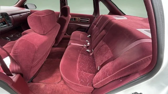 Used 1996 White Chevrolet 1SA Special Value Pkg image 19