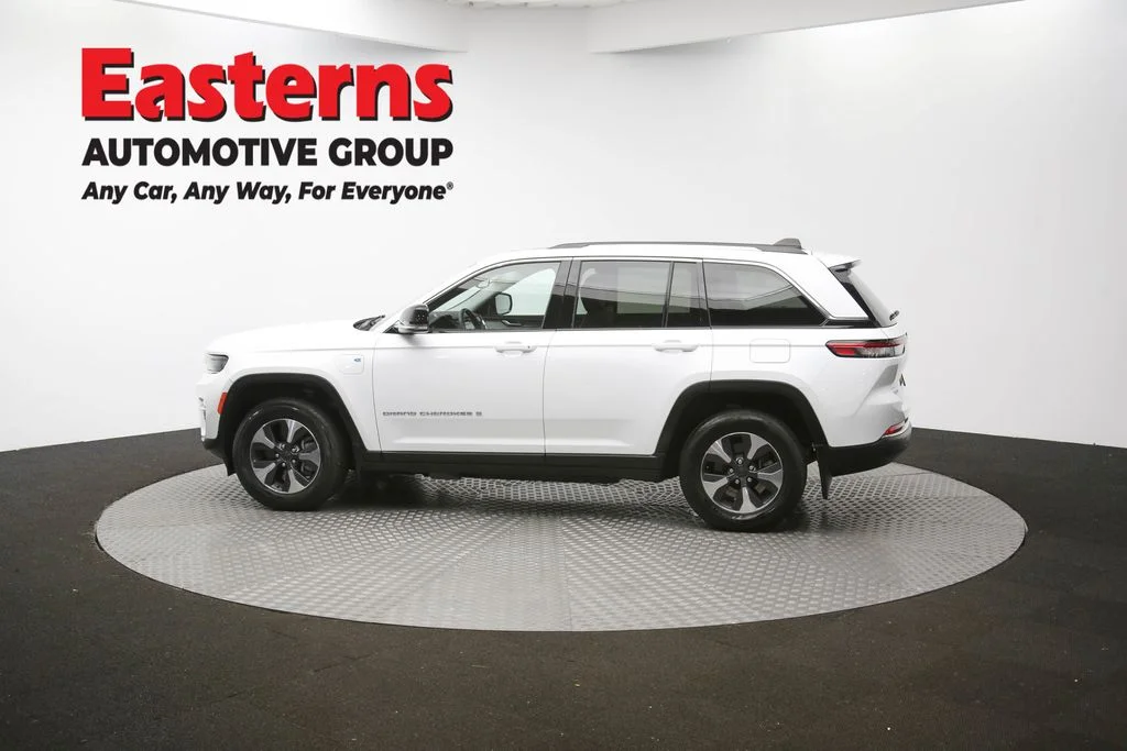 Used 2022 White Jeep 4xe image 56