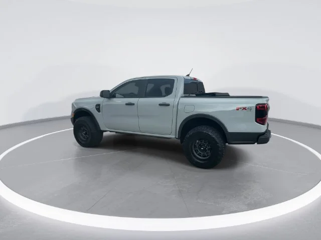Used 2024 Green Ford XLT image 4
