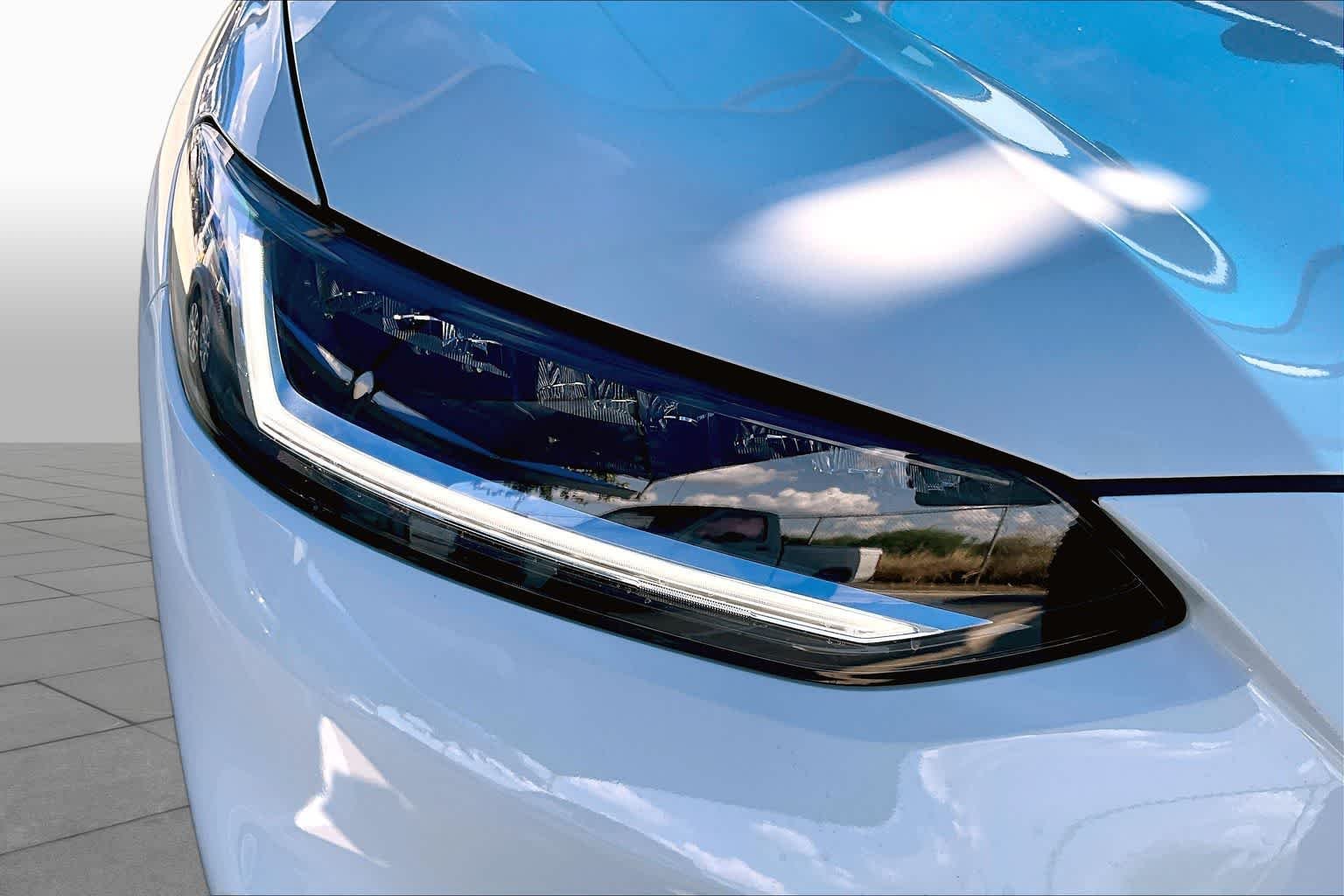 New 2027 Platinum White Pearl Honda LX AWD image 12