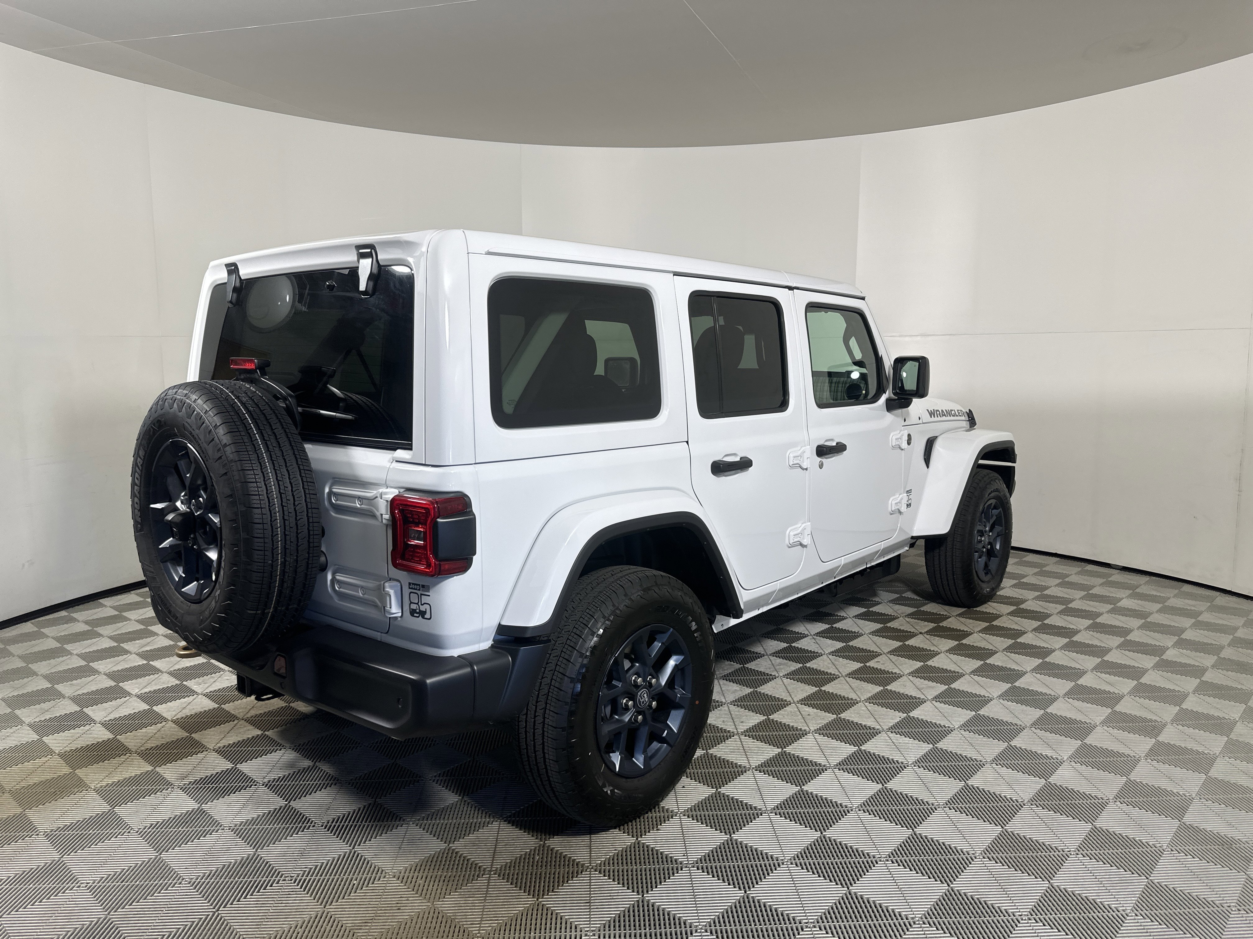 New 2026 Bright White Clear-Coat Exterior Paint Jeep 85th Anniversary image 7