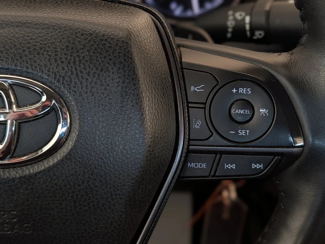 Certified Used 2024 Silver Toyota SE - - FWD - Heated Seats & Wheel - 7 Touchscreen - Apple CarPlay - Android Auto & More! image 18