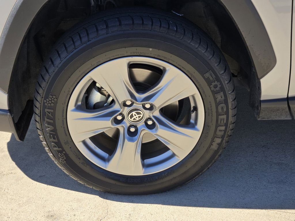 Used 2024 Silver Toyota XLE image 7
