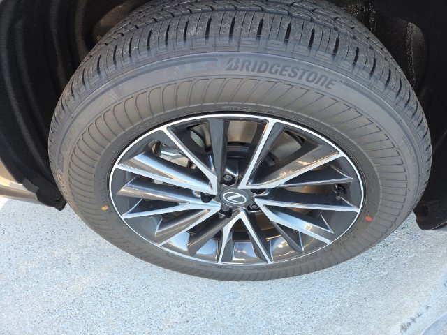 New 2026 Atomic Silver Lexus PREMIUM image 10