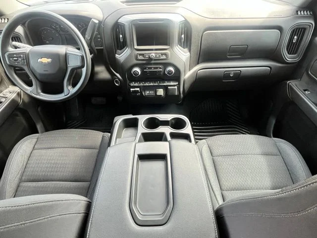 Used 2025 White Chevrolet Custom image 15