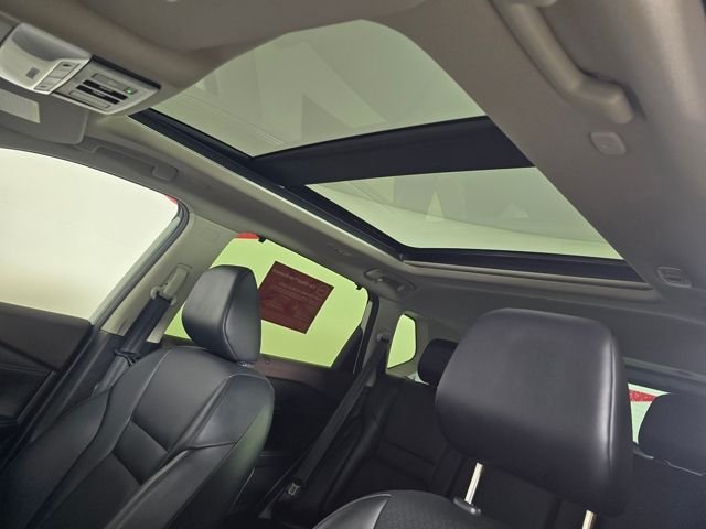 Certified Used 2023 Pearl White Nissan SV image 28